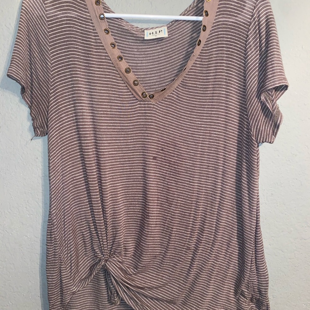 The Buckle Casual Tee